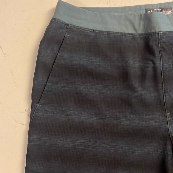 Hurley board shorts - Picture 2 of 8